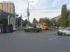 Пассажиры маршрутки попали в больницу после аварии под Волгоградом
