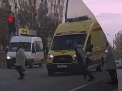 В Волгограде попали на видео пешеходы, не пропускающие «скорую»