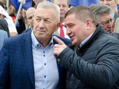 Стало известно, какое место занял Андрей Бочаров в Национальном рейтинге губернаторов