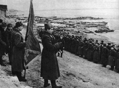 29 января 1943 года - в Сталинграде немецкое командование вынуждено рассматривать вопрос капитуляции