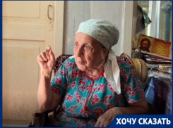 Ребенок войны живет как в концлагере: соседи оставили волгоградку без воды и вынуждают ходить по доске