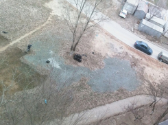 Находчивые сотрудники кафе в Волгограде слили под окна жилого дома вонючую жижу