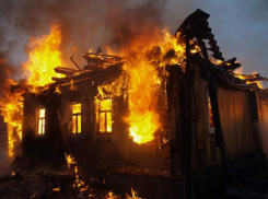 37-летний мужчина получил страшные ожоги в пожаре под Волгоградом