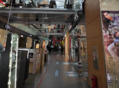 «Пришло письмо о заминировании всех ТРЦ города»: подробности о массовой эвакуации в Волгограде