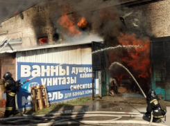 Пожар на складе сантехники на Тулака ликвидирован
