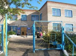 На аутсорсинг нужно отдать не детские сады, а комитет экономики региона, - политолог Александр Сайгин 