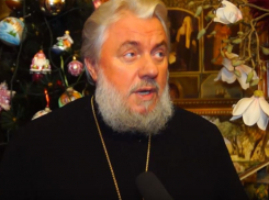 Подключили к ИВЛ: известный 65-летний священник Волгограда попал в реанимацию с коронавирусом