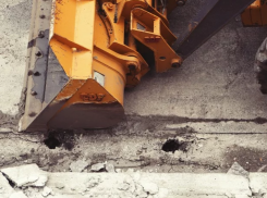 Возможно отключение горячей воды: в Волгограде ликвидируют крупную коммунальную аварию