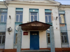 Школу №36 на Ангарском мэрия Волгограда пообещала отремонтировать до конца года