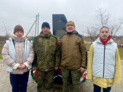 ПредставителиЕвроХим-ВолгаКалияпочтили память героев
