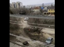 «Не верю своим глазам!»: жителям самого жуткого общежития после публикации «Блокнот Волгоград» убрали двор