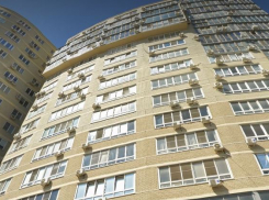 Крупный ЖК на сутки оставили без воды в жару в Волгограде