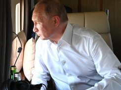 Владимир Путин приземлился в аэропорту Волгограда 