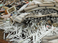 Работники волгоградской фирмы по утилизации опасных отходов выбросили ртутные лампы вместе с документами организации