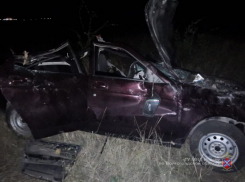 Водитель легковушки догнал фургон и отправился на тот свет под Волгоградом