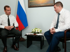 Дмитрий Медведев заметил улучшение состояния «убитых» волгоградских дорог