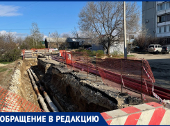 Прорыв загадочной трубы оставил волгоградцев без воды