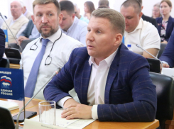 Скрытые таланты припомнили депутату гордумы с двумя красными дипломами в Волгограде