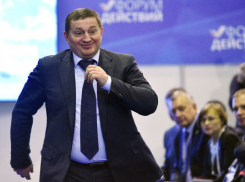 Андрей Бочаров отправил волгоградских чиновников на школьные линейки