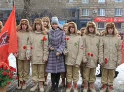 Елена Слесаренко проведет форум юнармейцев в честь 76-летия победы в Сталинградской битве