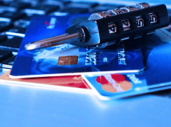 Мошенники обманули двух женщин из Волжского