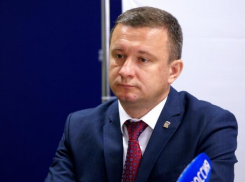 40-летний сын советника волгоградского губернатора заинтересовался детскими игрушками
