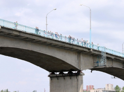 В Камышине два человека спрыгнули с Соколовского моста