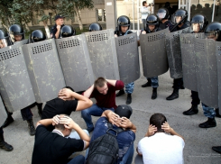 Буйных поклонников ЧМ разогнали спасатели, правоохранители и сотрудники ФСБ Волгограда