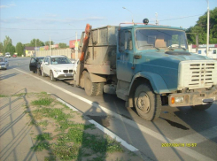 Под Волгоградом в аварии столкнулись четыре автомобиля