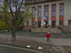 Сотни людей без учебы в COVID-19 оставила директор колледжа в Волгограде