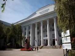 В Волгоградском педагогическом университете экстренно эвакуировали студентов