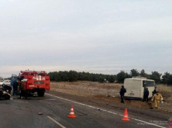 54-летний мужчина погиб в столкновении автобуса с «семеркой» под Волгоградом