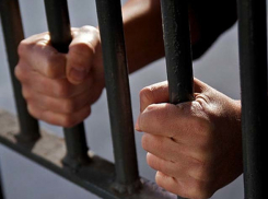 Житель Михайловки ударил ножом своего брата