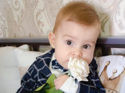 Волгоградцы уверены в том, что Минздрав РФ обязан помочь тяжелобольному малышу из Волгограда