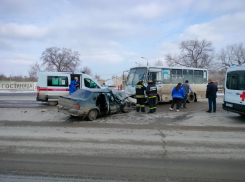 Автобус попал в ДТП на проклятом «Химгородке» в Волгограде: есть пострадавшие