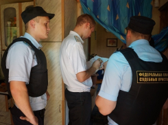 В Волгограде приставы перекрыли газ 6 семьям должников