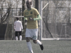 В Волгограде простились с умершим после матча футболистом