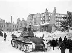 8 января 1943 года - Советское командование предложило окруженным немецким войскам под Сталинградом капитулировать