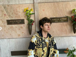 Прохор Шаляпин снова побывал на могиле самой сексуальной блондинки в мире