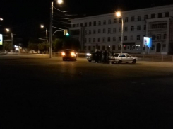 На севере Волгограда водитель «ВАЗ» сбил 19-летнего парня и сбежал