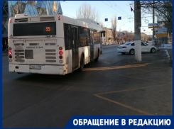«Зашла как в пепельницу»: волгоградка пожаловалась на прокурившего салон автобуса водителя автобуса