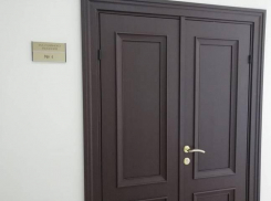  В Волгограде назначили первую дату заседания в отношении депутатов, замешанных в мошенничестве с автострахованием