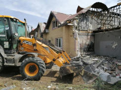 Губернатор Бочаров пообещал жителям сохранить «Белую дачу» под Волгоградом: беседу записали на видео 