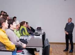 Легендарный альпинист рассказал студентам Волгограда о своих 250 восхождениях