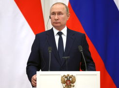 Жители Волгограда и области провели вечер в ожидании выступления Владимира Путина