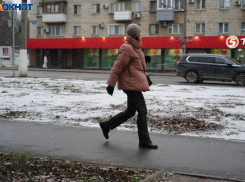 Дождь, снег, гололед и сильный ветер: капризная погода испытает волгоградцев на прочность