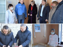 Волгоградские чиновники устроили грандиозную пиар-акцию из открытия сельского аптечного пункта