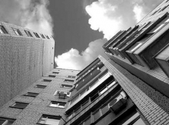 Волжанку выбросили с третьего этажа: возбуждено уголовное дело