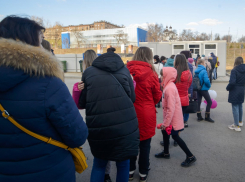 Огромные очереди в туалеты омрачили празднование Масленицы в Волгограде