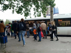 Волгоградцу стало плохо с сердцем в толпе автобуса «Питеравто»